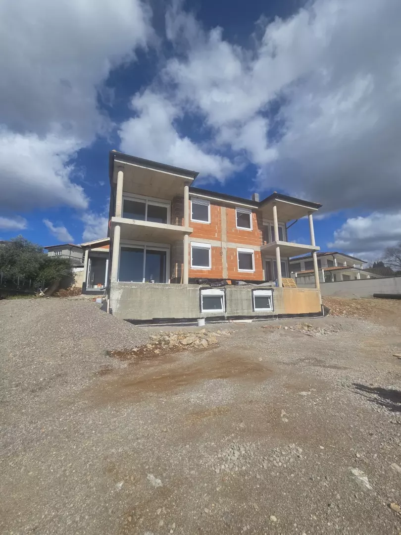 Apartment In Poljane