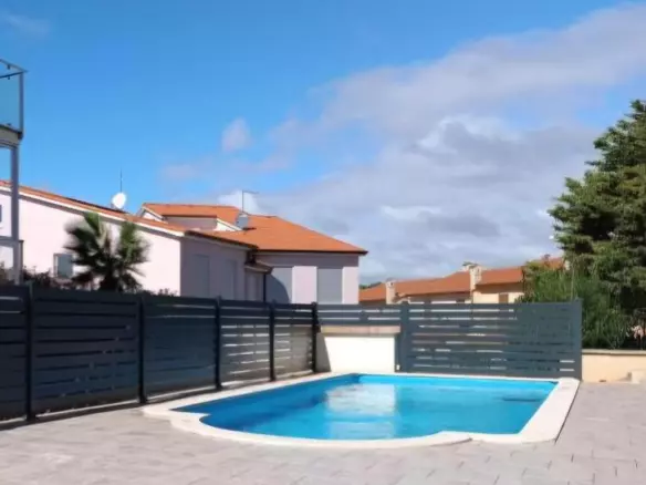 4-bedroom Apartment In Banjole, Croatia (115,45 M²)
