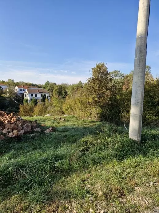 Land In Hlapa, Croatia (1.413 M²)