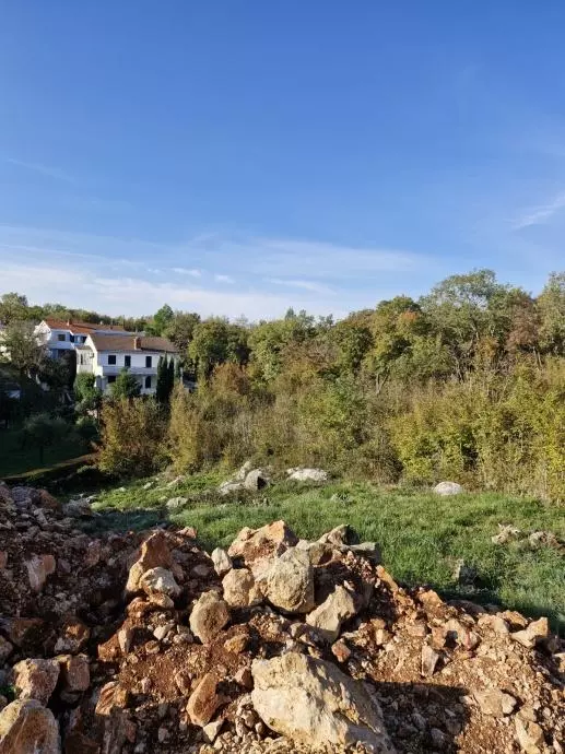 Land In Hlapa, Croatia (1.413 M²)