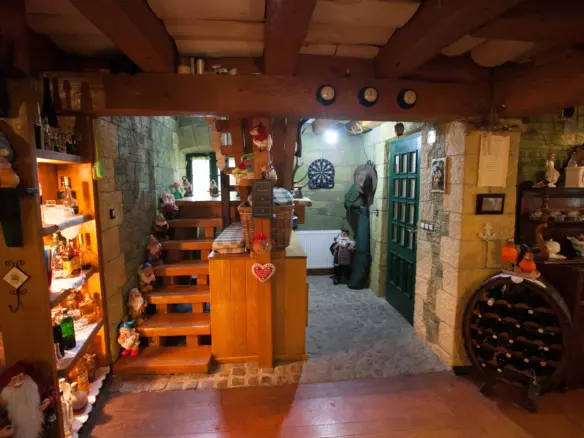 8-bedroom Detached House In Jasenak, Croatia (320 M²)