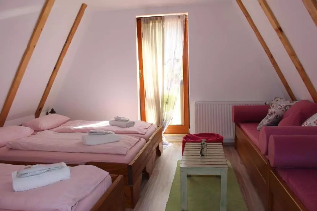 8-bedroom Detached House In Jasenak, Croatia (320 M²)