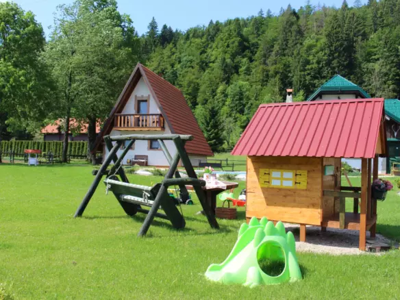8-bedroom Detached House In Jasenak, Croatia (320 M²)