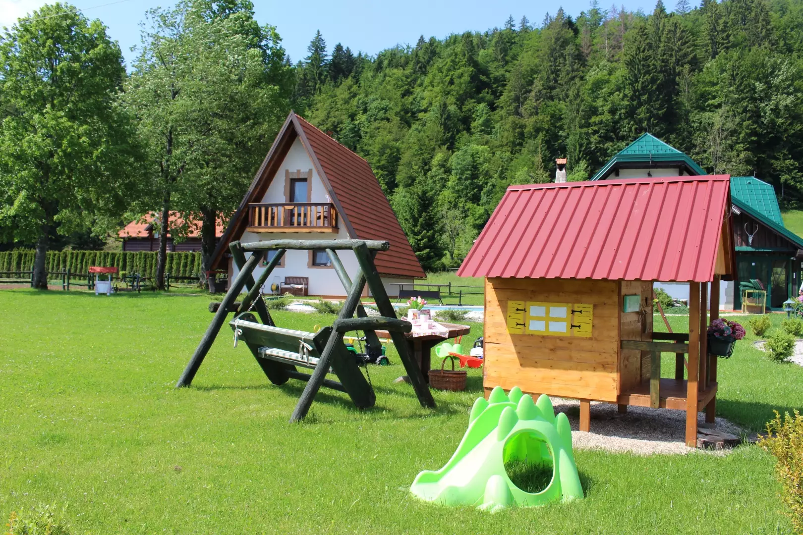 8-bedroom Detached House In Jasenak, Croatia (320 M²)