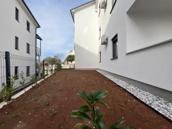 2-bedroom Apartment In Čižići, Croatia (79,01 M²)