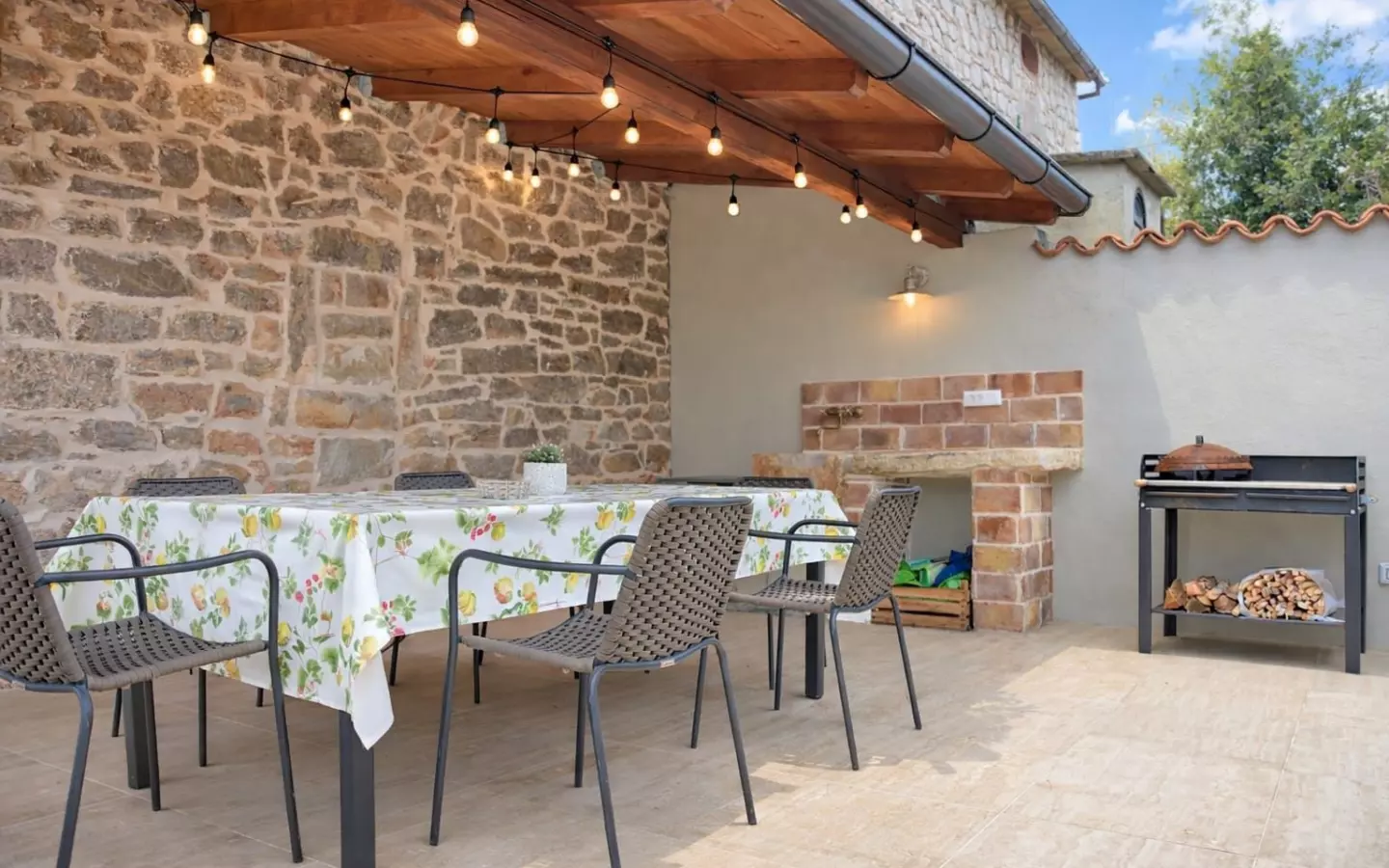 2-bedroom Detached House In Kaštelir, Croatia (120 M²)