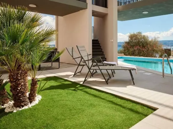 6-bedroom Detached House In Omiš, Croatia (250 M²)