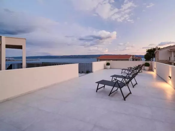 6-bedroom Detached House In Omiš, Croatia (250 M²)