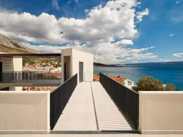 6-bedroom Detached House In Omiš, Croatia (250 M²)