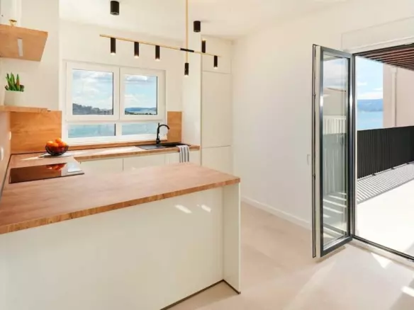 6-bedroom Detached House In Omiš, Croatia (250 M²)