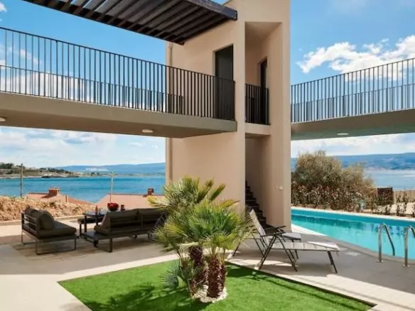 6-bedroom Detached House In Omiš, Croatia (250 M²)