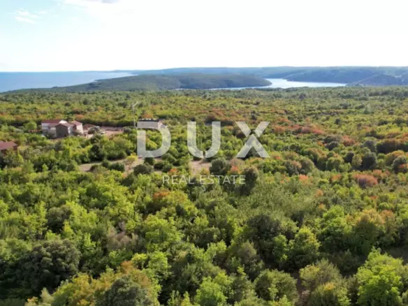 Land In Sveti Lovreč Labinski, Croatia (866 M²)