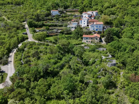 Land In Brseč, Croatia (1.173 M²)