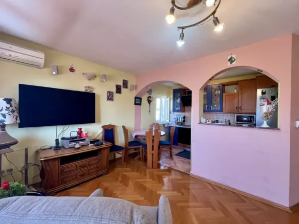 2-bedroom Apartment In Drenova, Croatia (65 M²)
