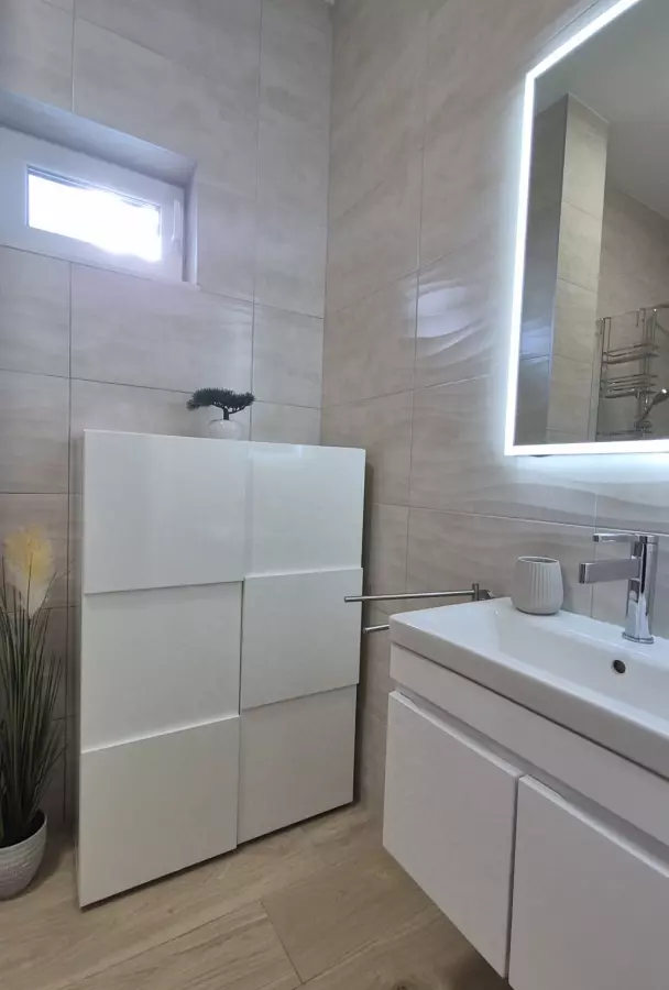 2-bedroom Apartment In Vinjerac, Croatia (120 M²)