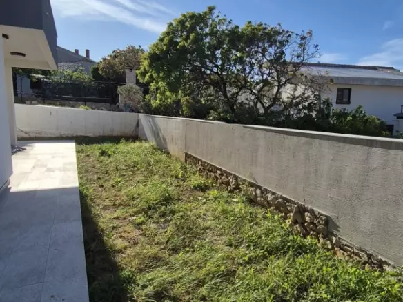 2-bedroom Apartment In Vinjerac, Croatia (120 M²)