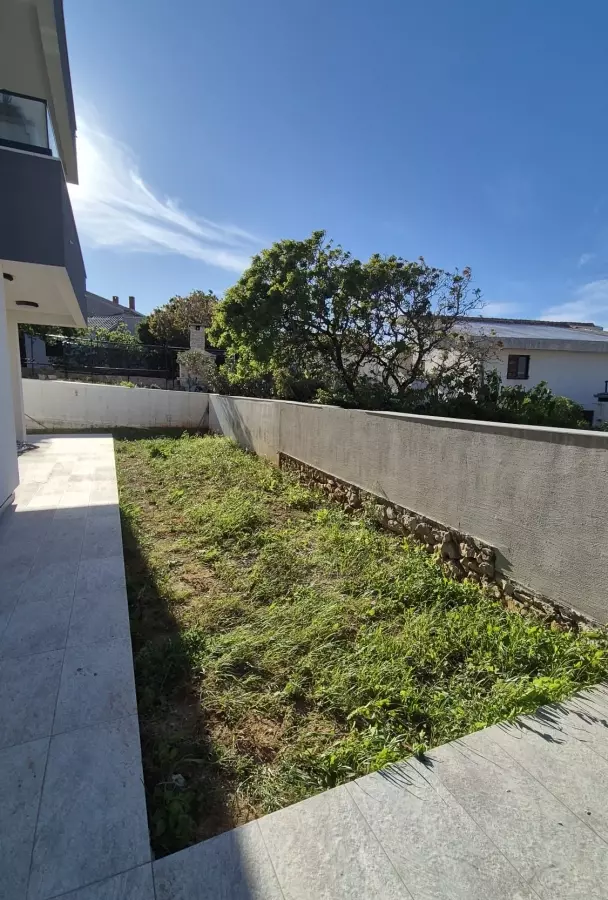 2-bedroom Apartment In Vinjerac, Croatia (120 M²)