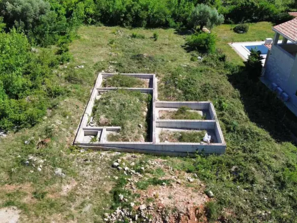 Land In Sveti Lovreč Labinski, Croatia (866 M²)