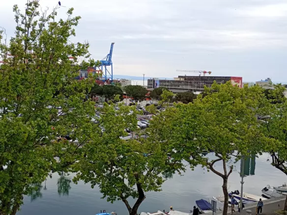5-bedroom Apartment In Centar, Croatia (159 M²)