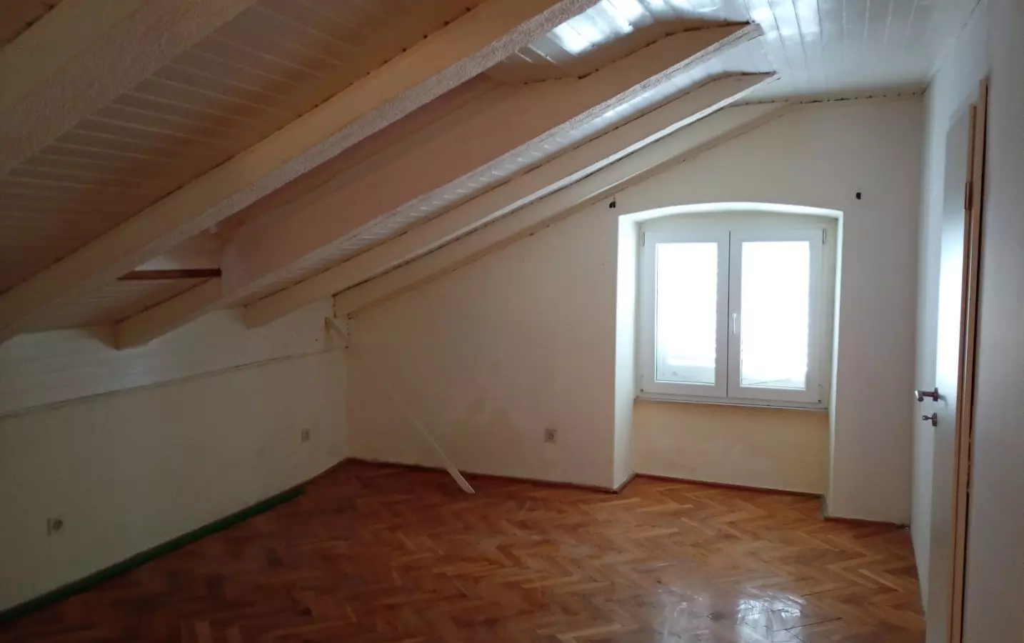 5-bedroom Apartment In Centar, Croatia (159 M²)