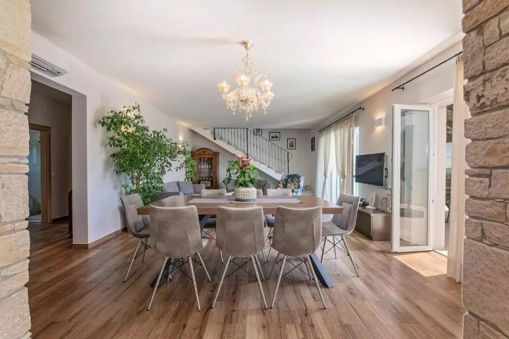 4-bedroom Detached House In Sveti Lovreč, Croatia (355 M²)