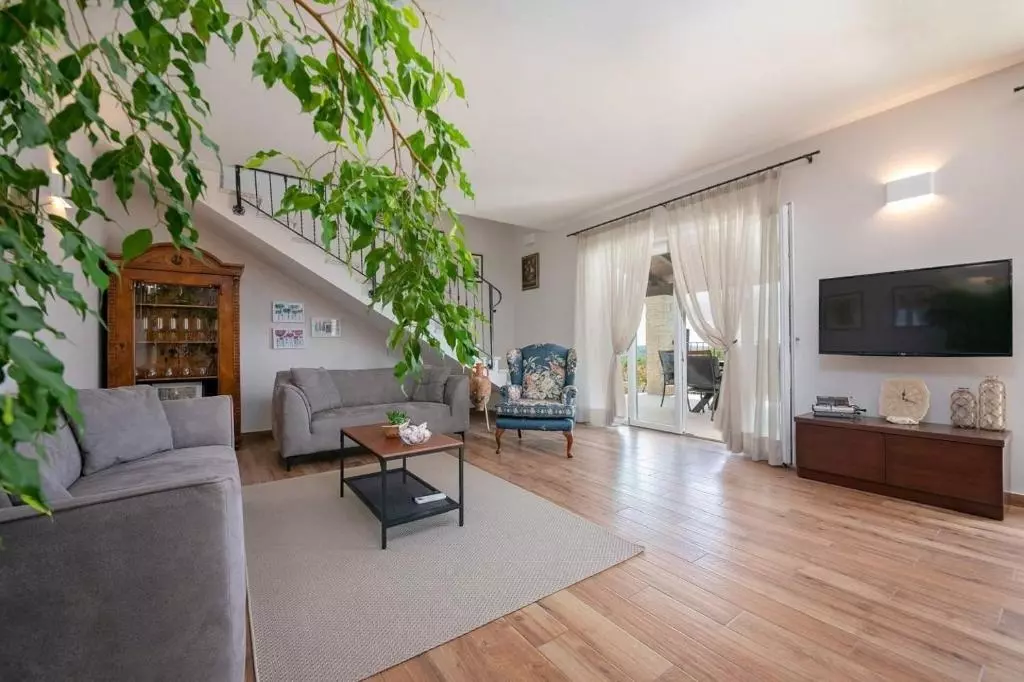 4-bedroom Detached House In Sveti Lovreč, Croatia (355 M²)