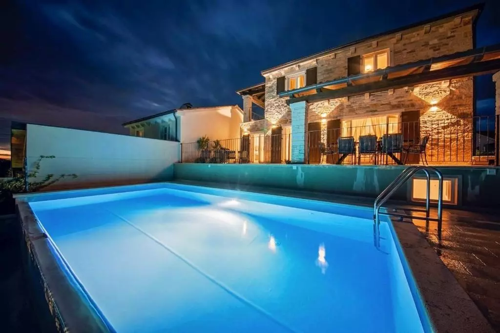 4-bedroom Detached House In Sveti Lovreč, Croatia (355 M²)