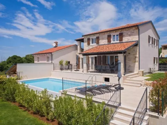 4-bedroom Detached House In Sveti Lovreč, Croatia (355 M²)