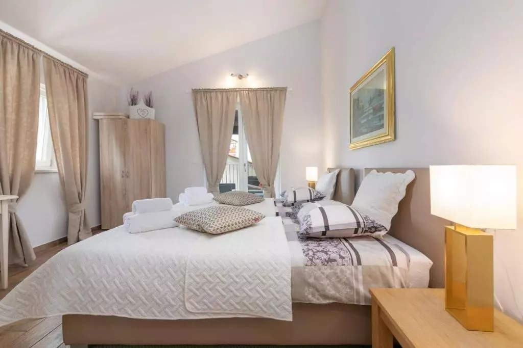 4-bedroom Detached House In Sveti Lovreč, Croatia (355 M²)