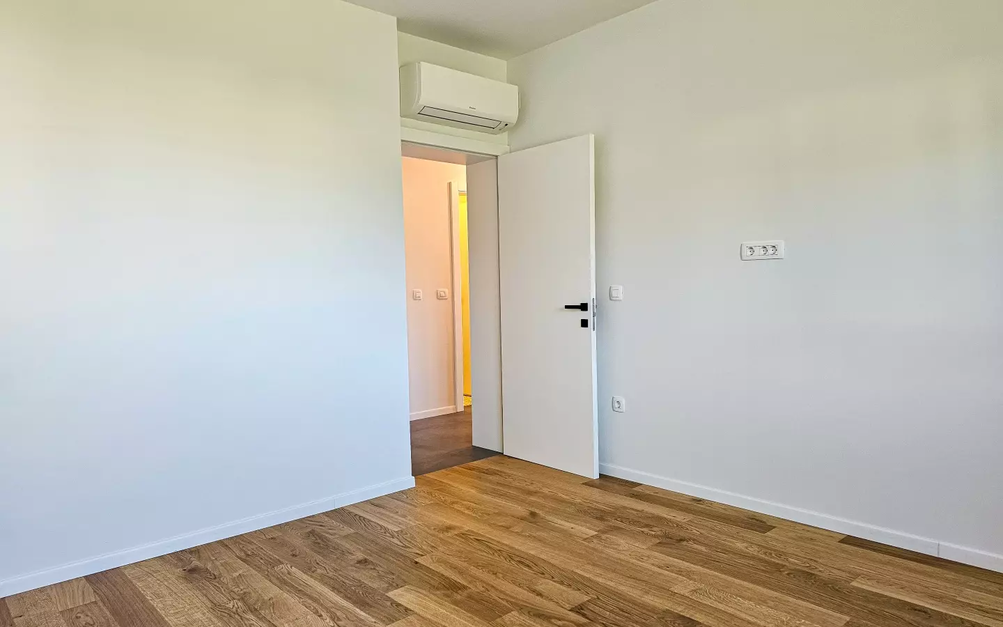 2-bedroom Apartment In Barbat Na Rabu, Croatia (87,25 M²)
