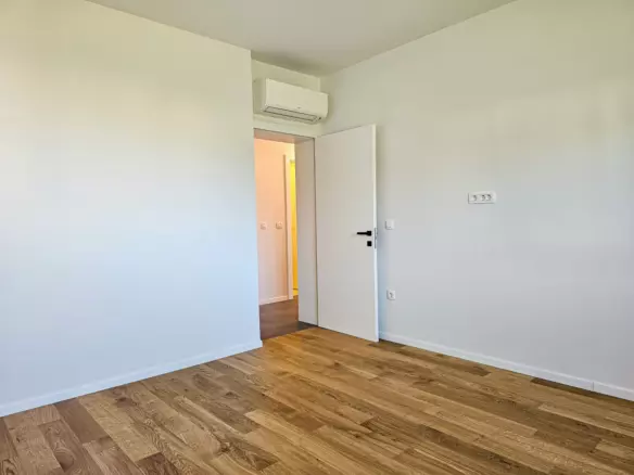 2-bedroom Apartment In Barbat Na Rabu, Croatia (87,25 M²)