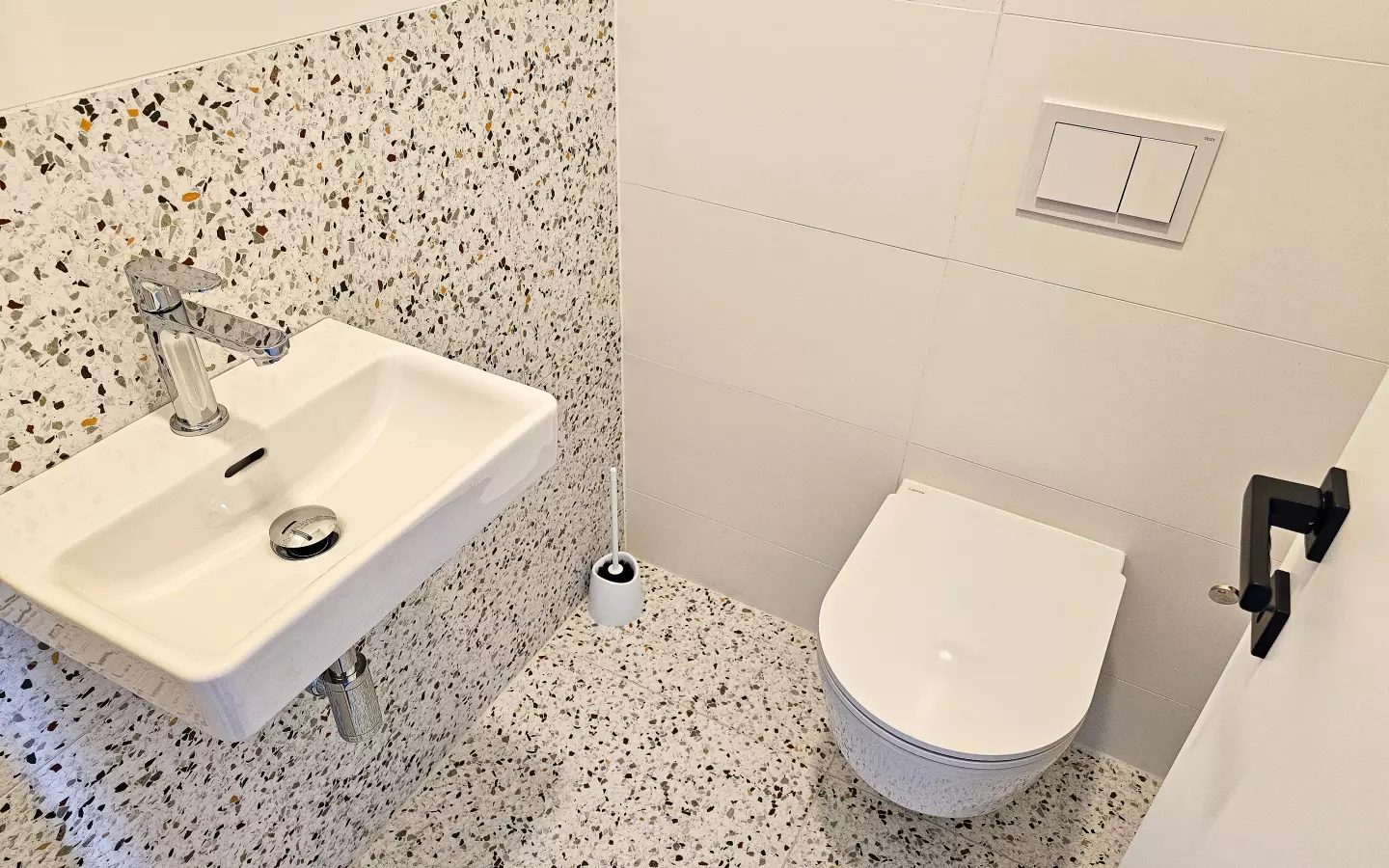 2-bedroom Apartment In Barbat Na Rabu, Croatia (87,25 M²)