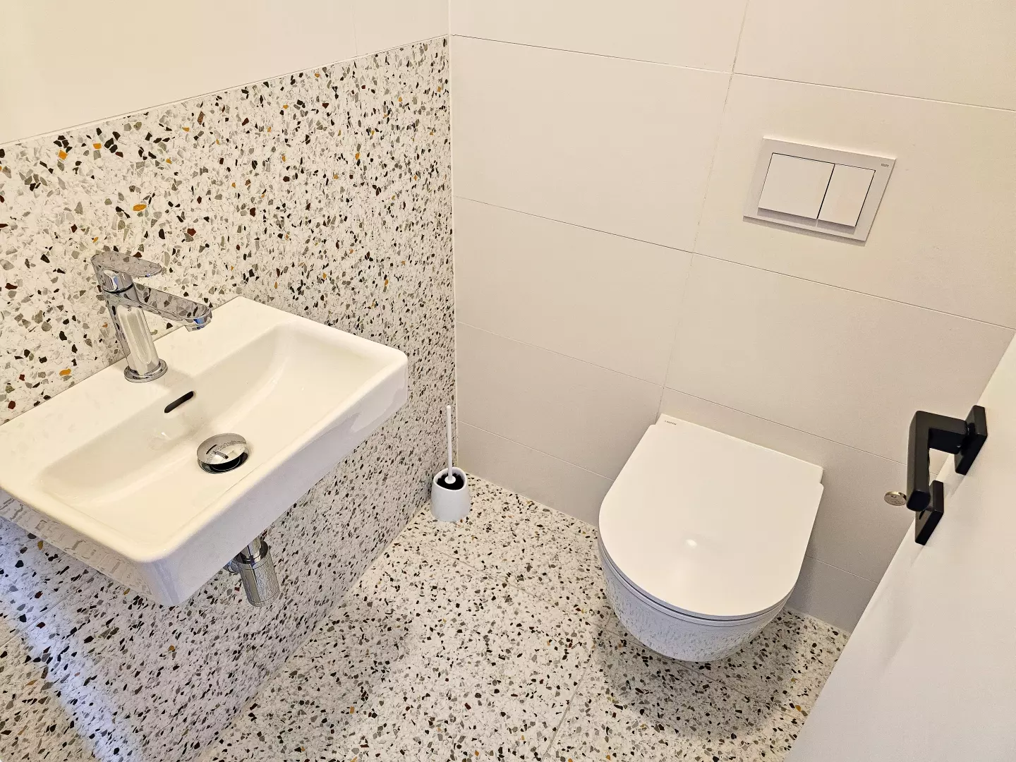 2-bedroom Apartment In Barbat Na Rabu, Croatia (87,25 M²)