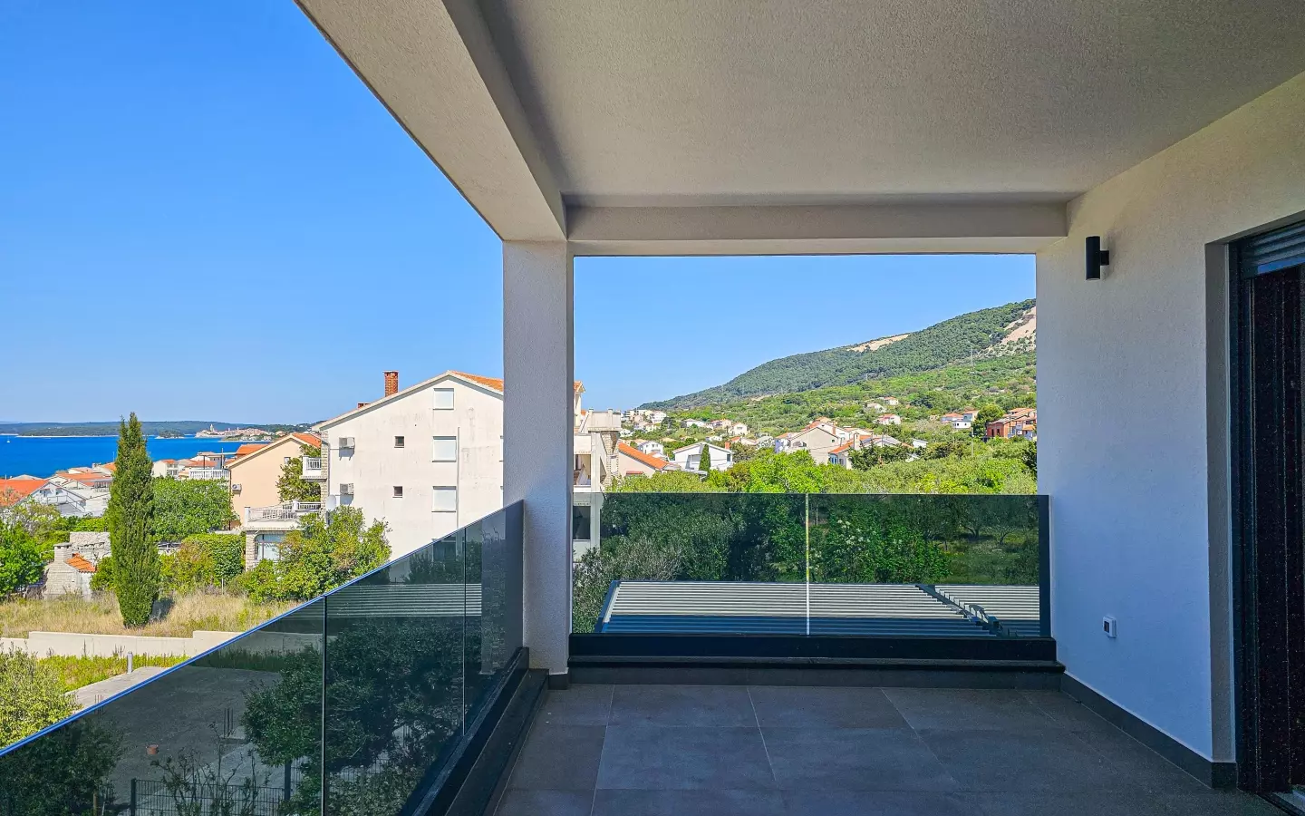 2-bedroom Apartment In Barbat Na Rabu, Croatia (87,25 M²)