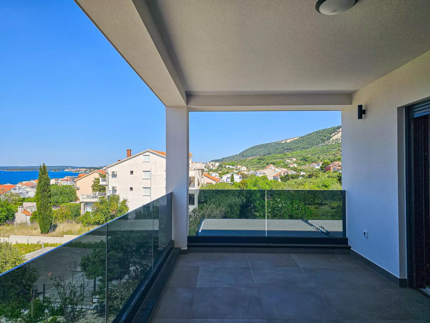 2-bedroom Apartment In Barbat Na Rabu, Croatia (87,25 M²)