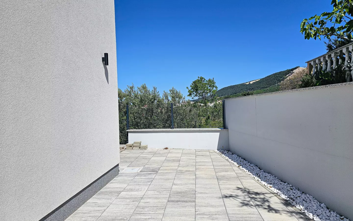 2-bedroom Apartment In Barbat Na Rabu, Croatia (87,25 M²)