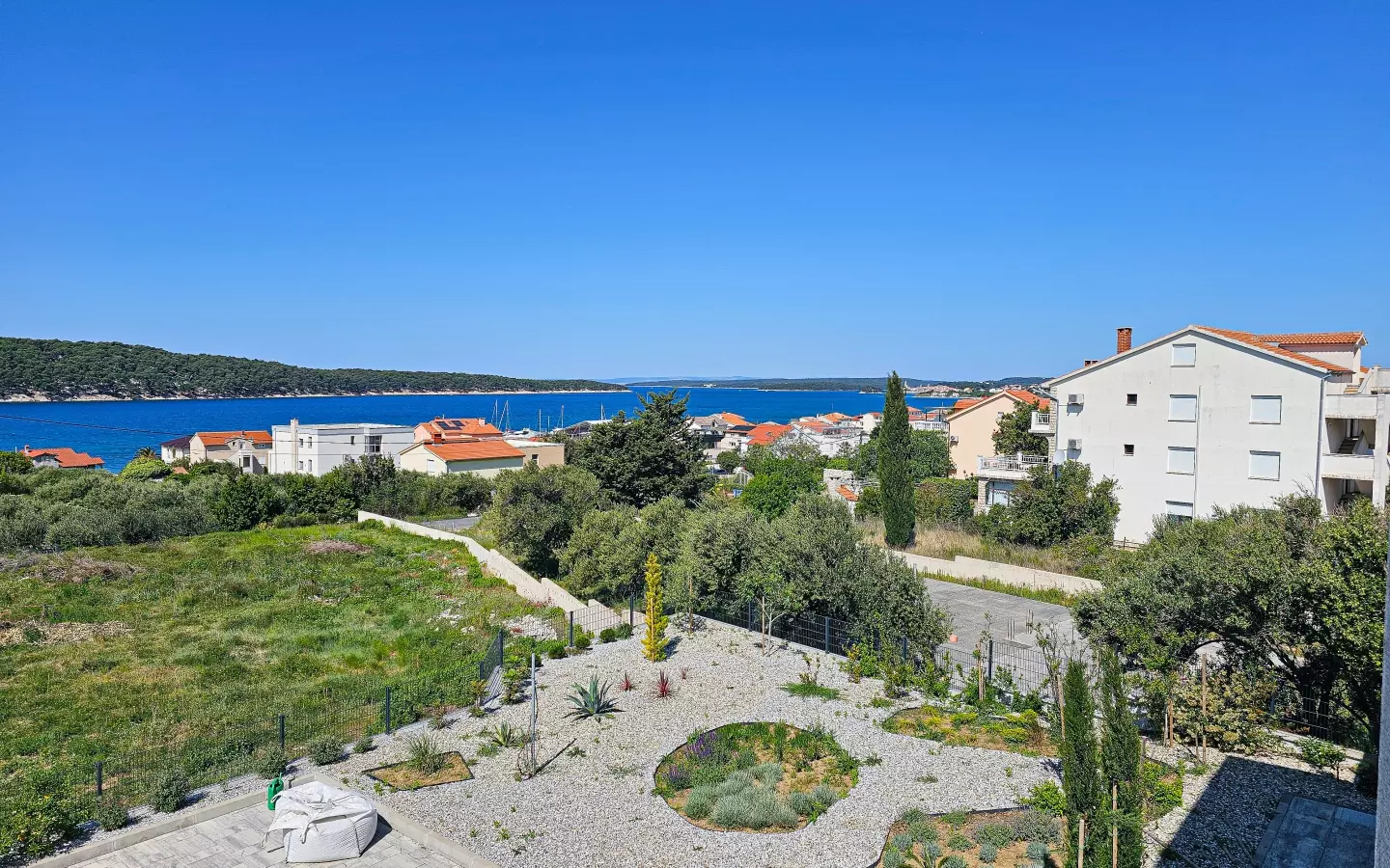 2-bedroom Apartment In Barbat Na Rabu, Croatia (81,88 M²)