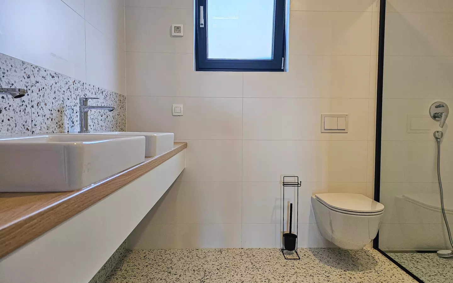 2-bedroom Apartment In Barbat Na Rabu, Croatia (87,25 M²)