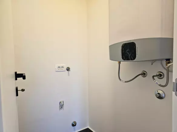 2-bedroom Apartment In Barbat Na Rabu, Croatia (87,25 M²)