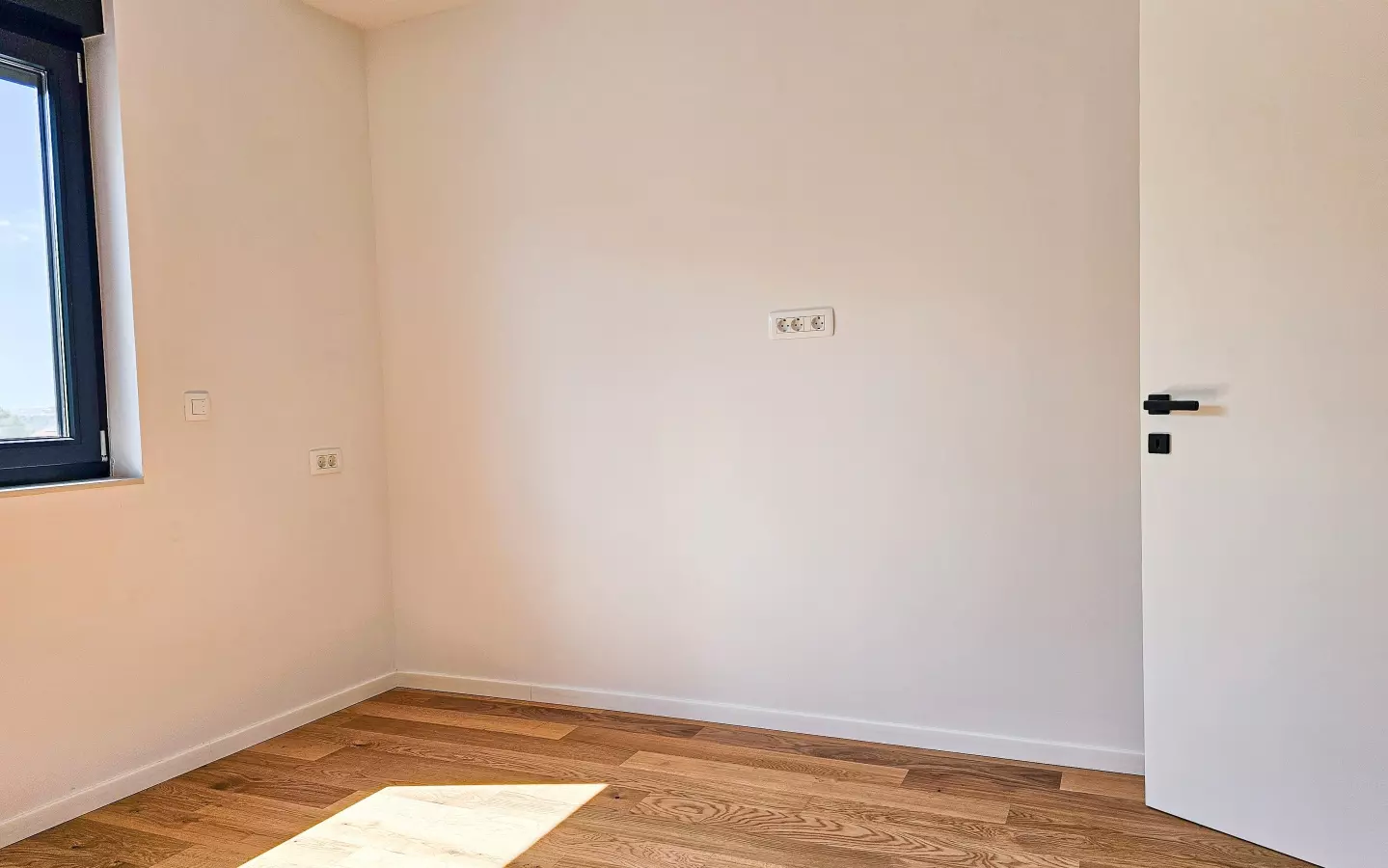 2-bedroom Apartment In Barbat Na Rabu, Croatia (81,88 M²)