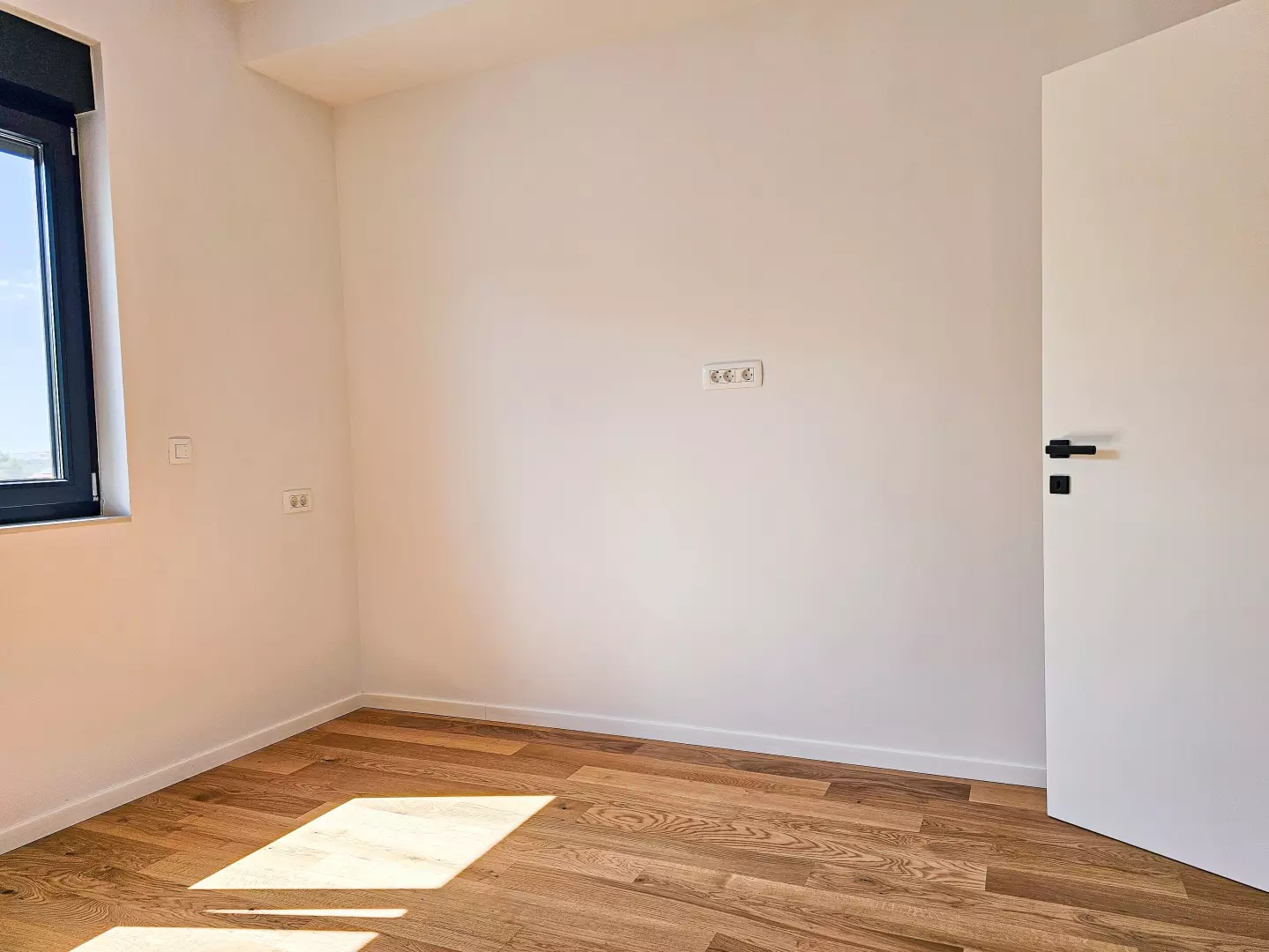 2-bedroom Apartment In Barbat Na Rabu, Croatia (81,88 M²)