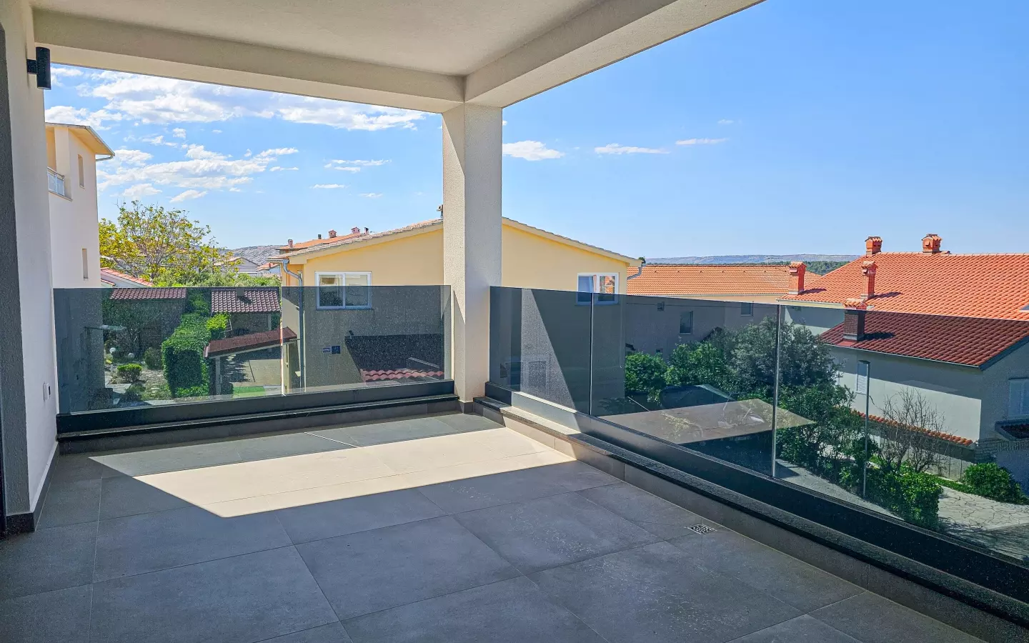 2-bedroom Apartment In Barbat Na Rabu, Croatia (81,88 M²)