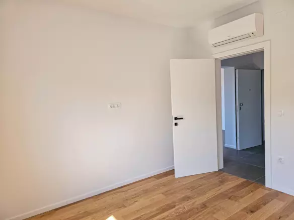 2-bedroom Apartment In Barbat Na Rabu, Croatia (81,88 M²)