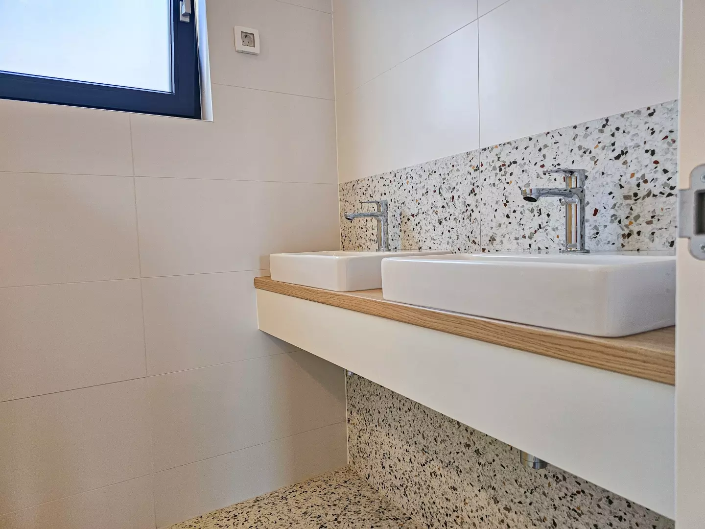 2-bedroom Apartment In Barbat Na Rabu, Croatia (81,88 M²)