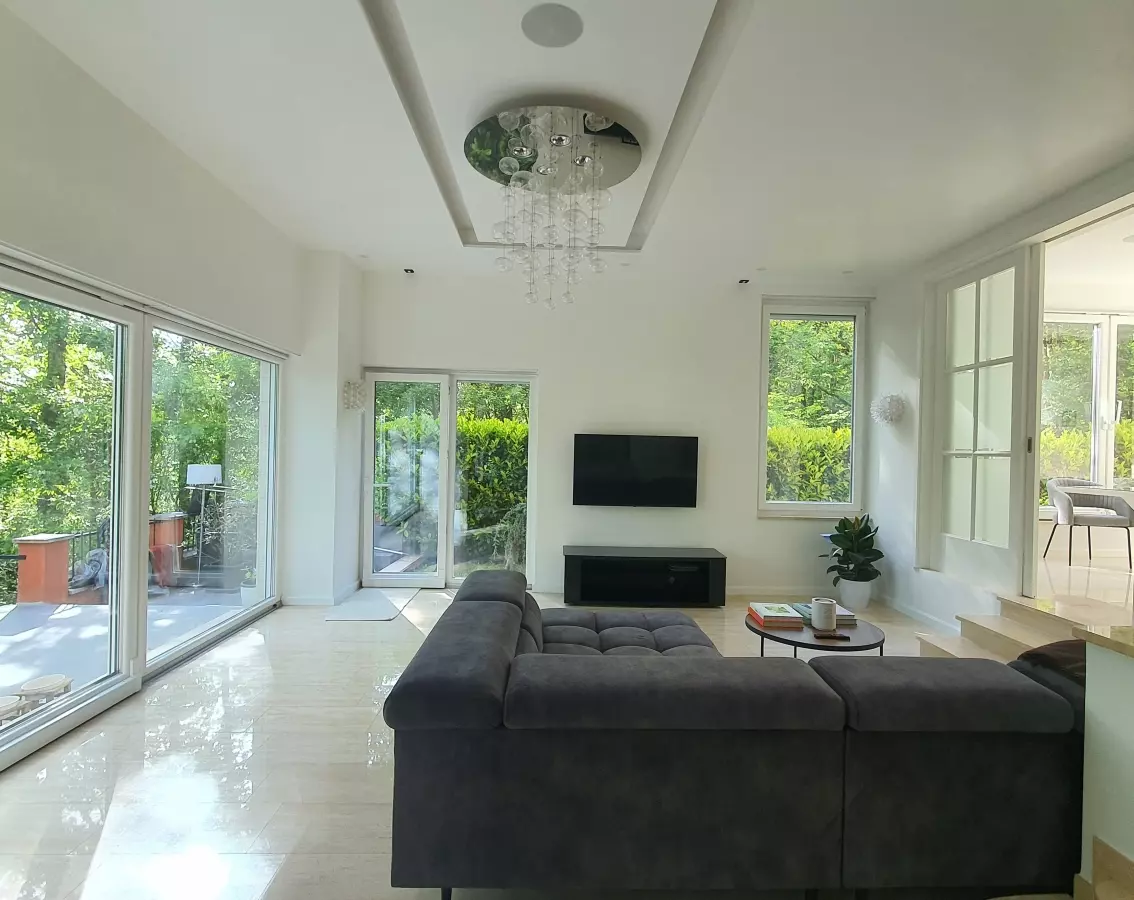 5-bedroom Villa In Remete, Croatia (675 M²)