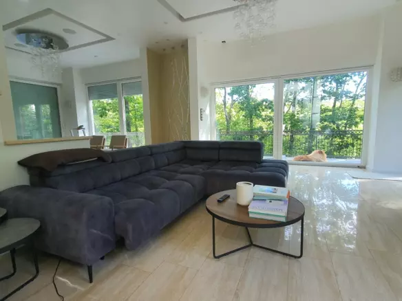 5-bedroom Villa In Remete, Croatia (675 M²)