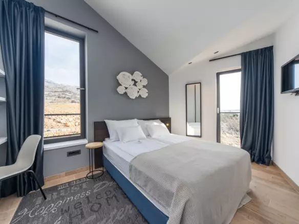 4-bedroom Villa In Karlobag, Croatia (150 M²)