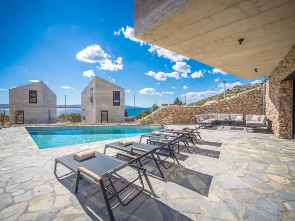 4-bedroom Villa In Karlobag, Croatia (150 M²)