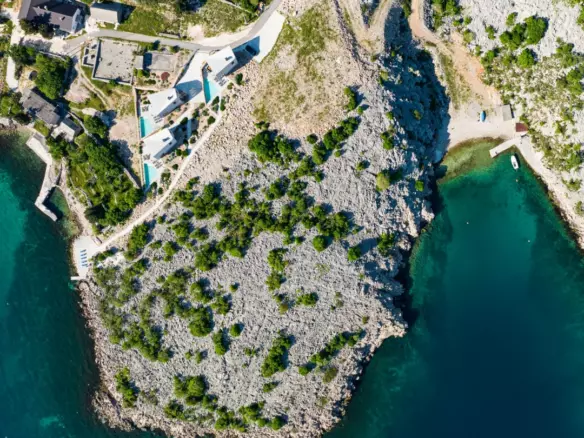 4-bedroom Villa In Karlobag, Croatia (150 M²)