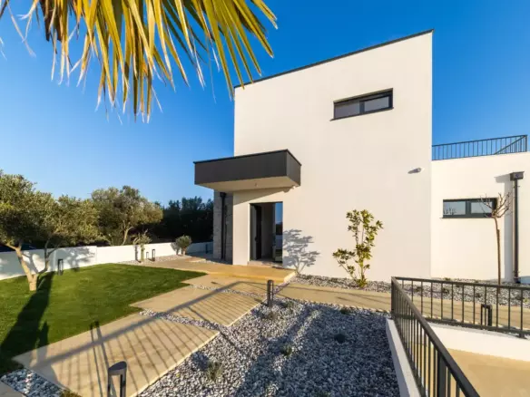 4-bedroom Villa In Sukošan, Croatia (237,51 M²)